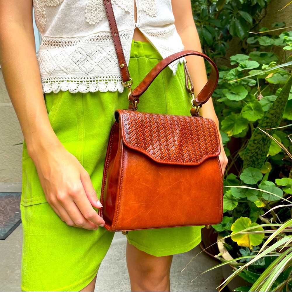 Vintage 80’s reddish brown Brahmin all leather crossbody bag - Picture 2 of 16